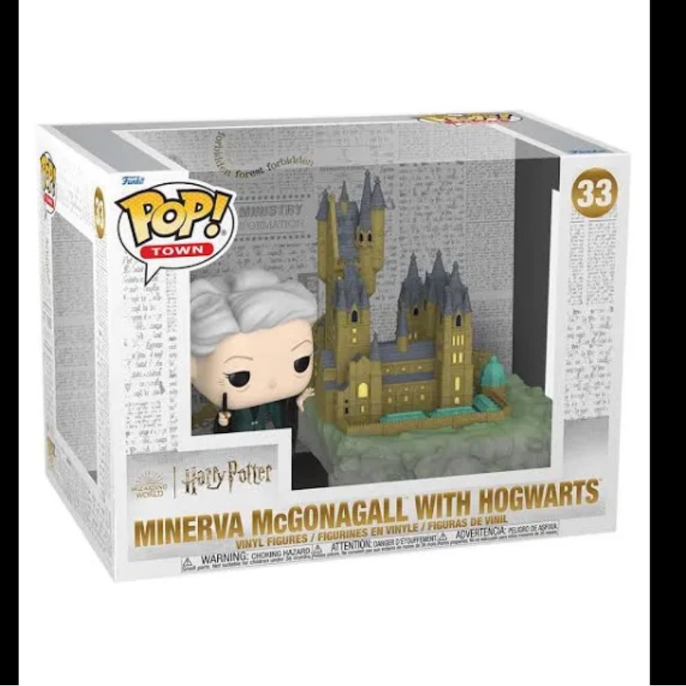 Funko Pop Town #33 Minerva McGonagall with Hogwarts New/unopened